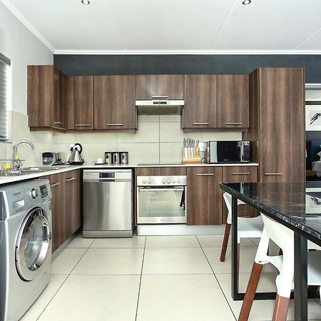 יוהנסבורג Epic Lifestyle Apartment Sandton מראה חיצוני תמונה